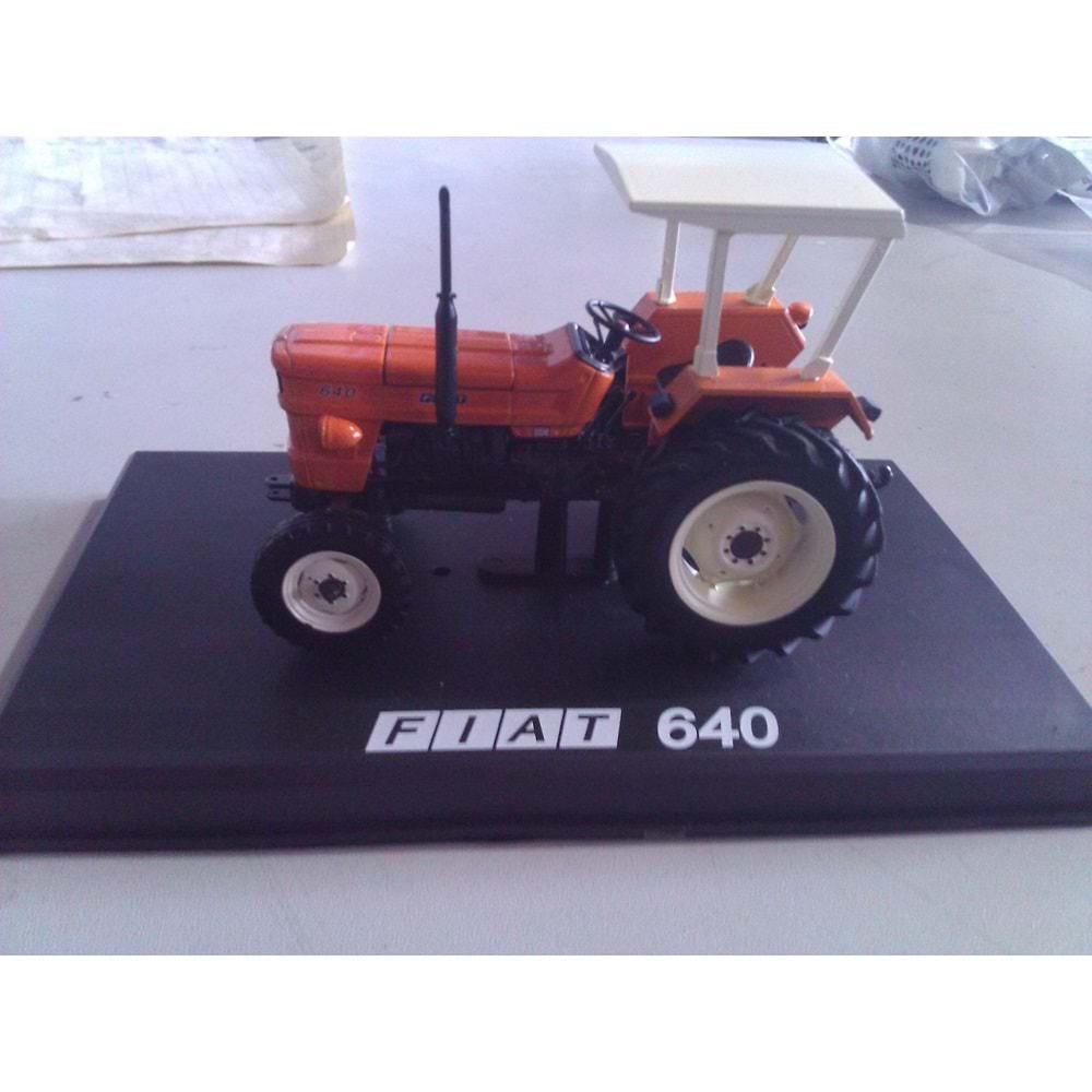 MAKET TRAKTOR 640